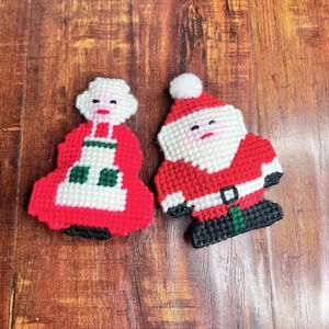 Vintage Handmade Santa‎ Mrs Claus Needlepoint Christmas Ornament Set 70s Kitsch